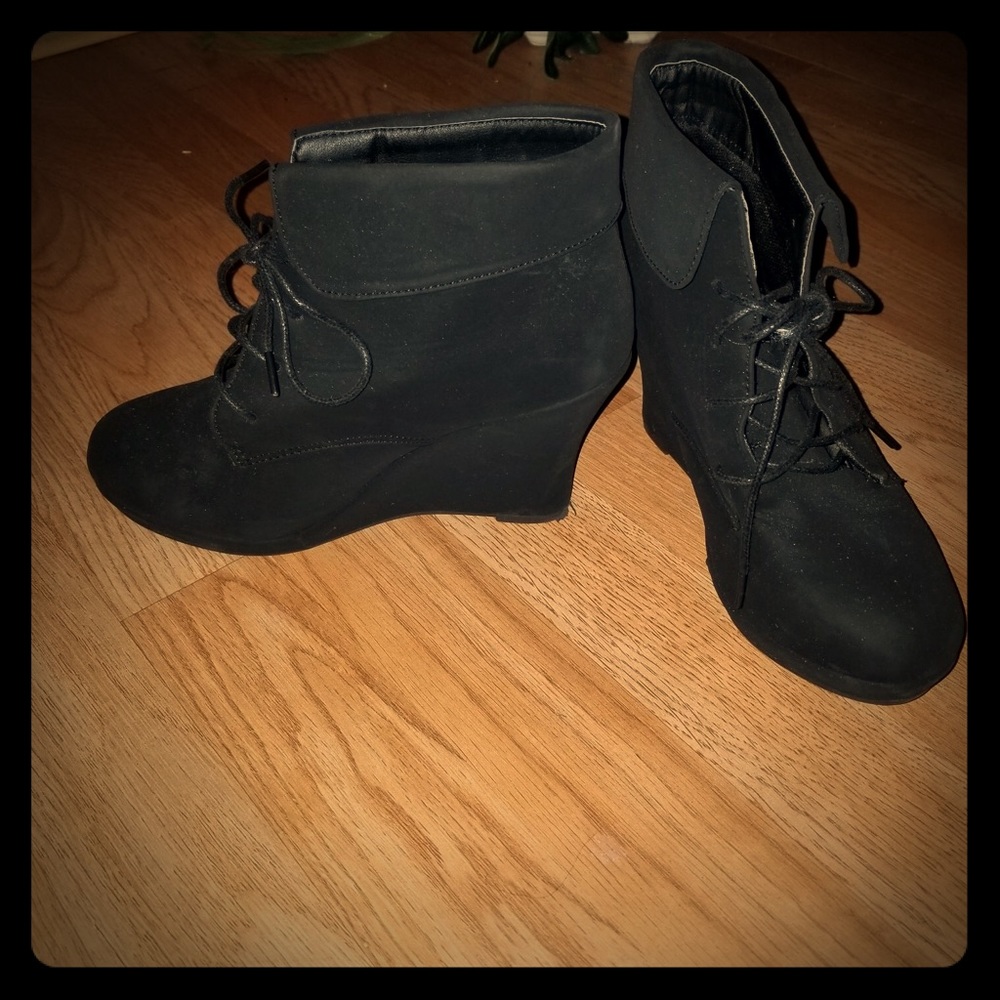 Cute Black Wedge Booties